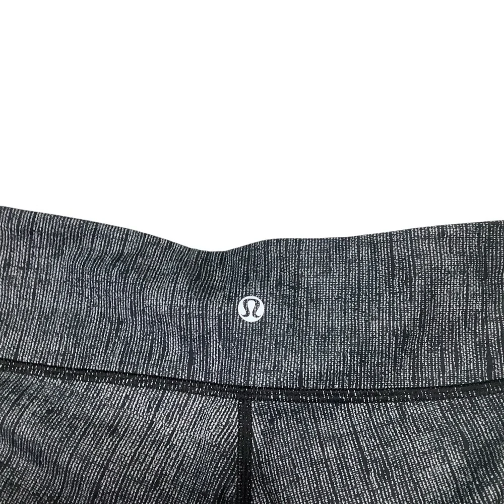 Lululemon Wunder Under Crop Sz 4 Full-On Luxtreme Burlap Texture Black Dune